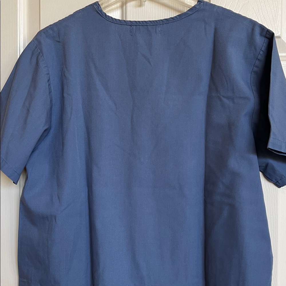 Scrub tops by Dagacci - Picture 6 of 9